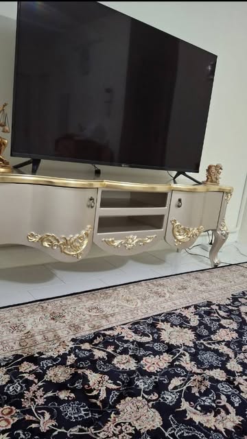میزتلوزیون درخم